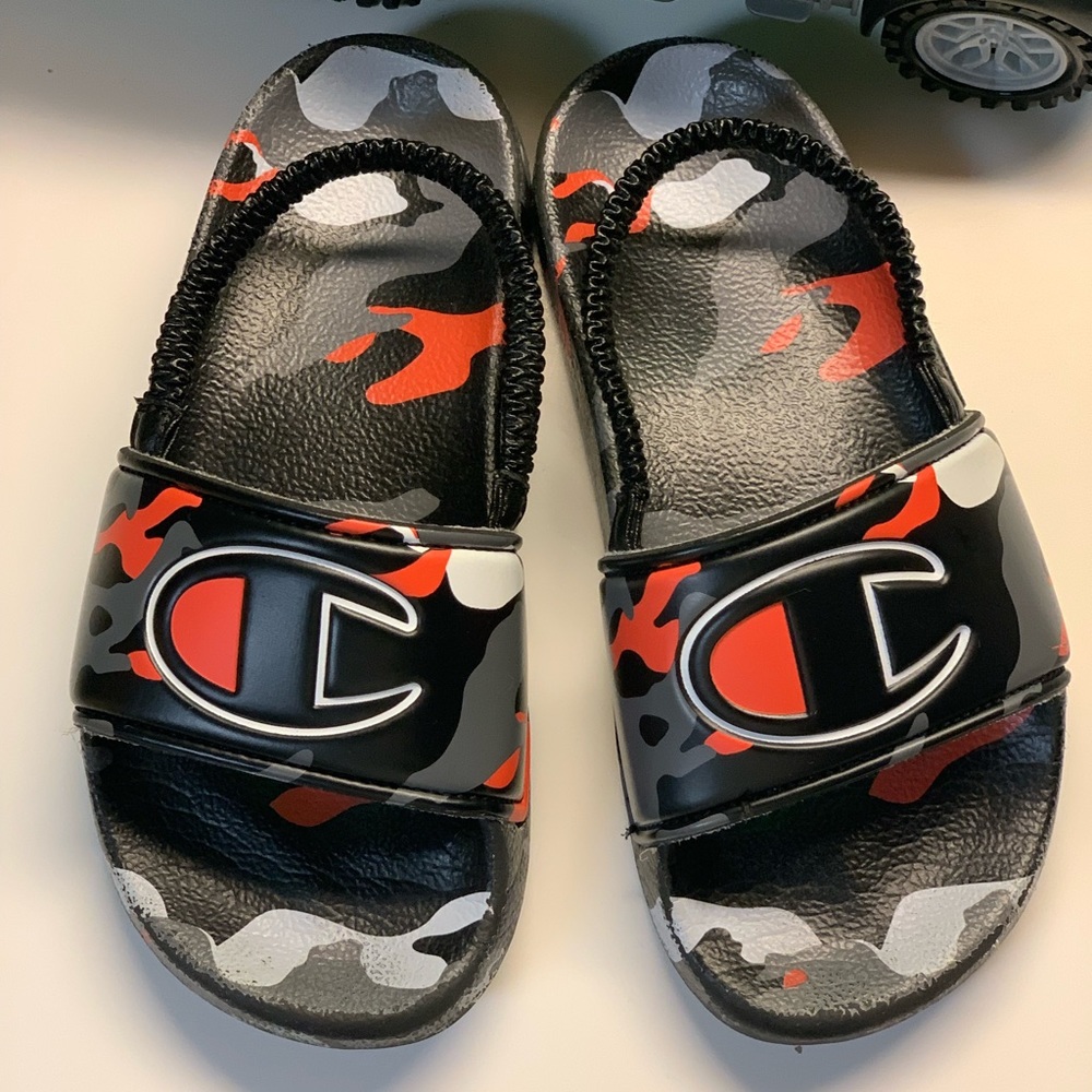 Champion Kids IPO Slide with Strap